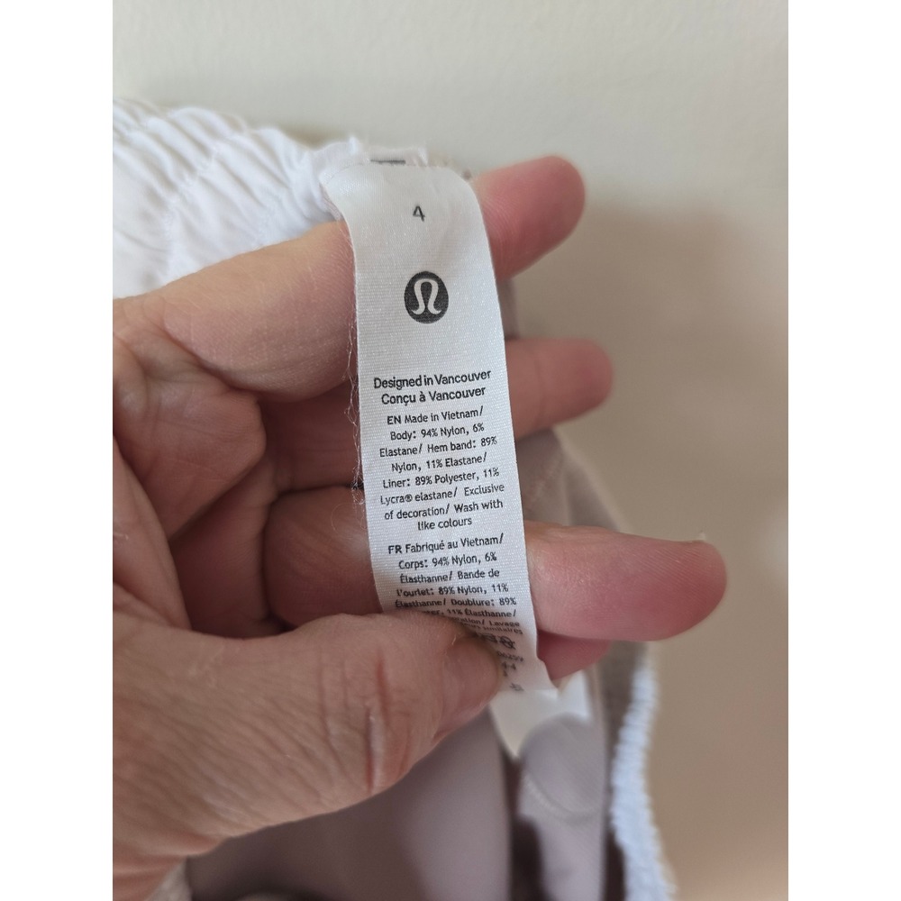 Lululemon Hotty Hot High-Rise Lined Short 2.5 White Size 4 Running Shorts - Picture 5 of 13